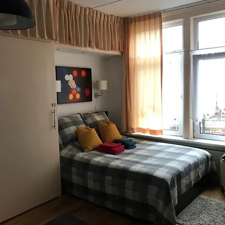 Six Apartment Amsterdam Exterior photo